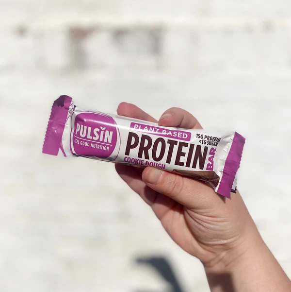 DATOVARER BEDST FØR 25.04.2026 - PULSIN - Proteinbar glutenfri Cookie Dough -